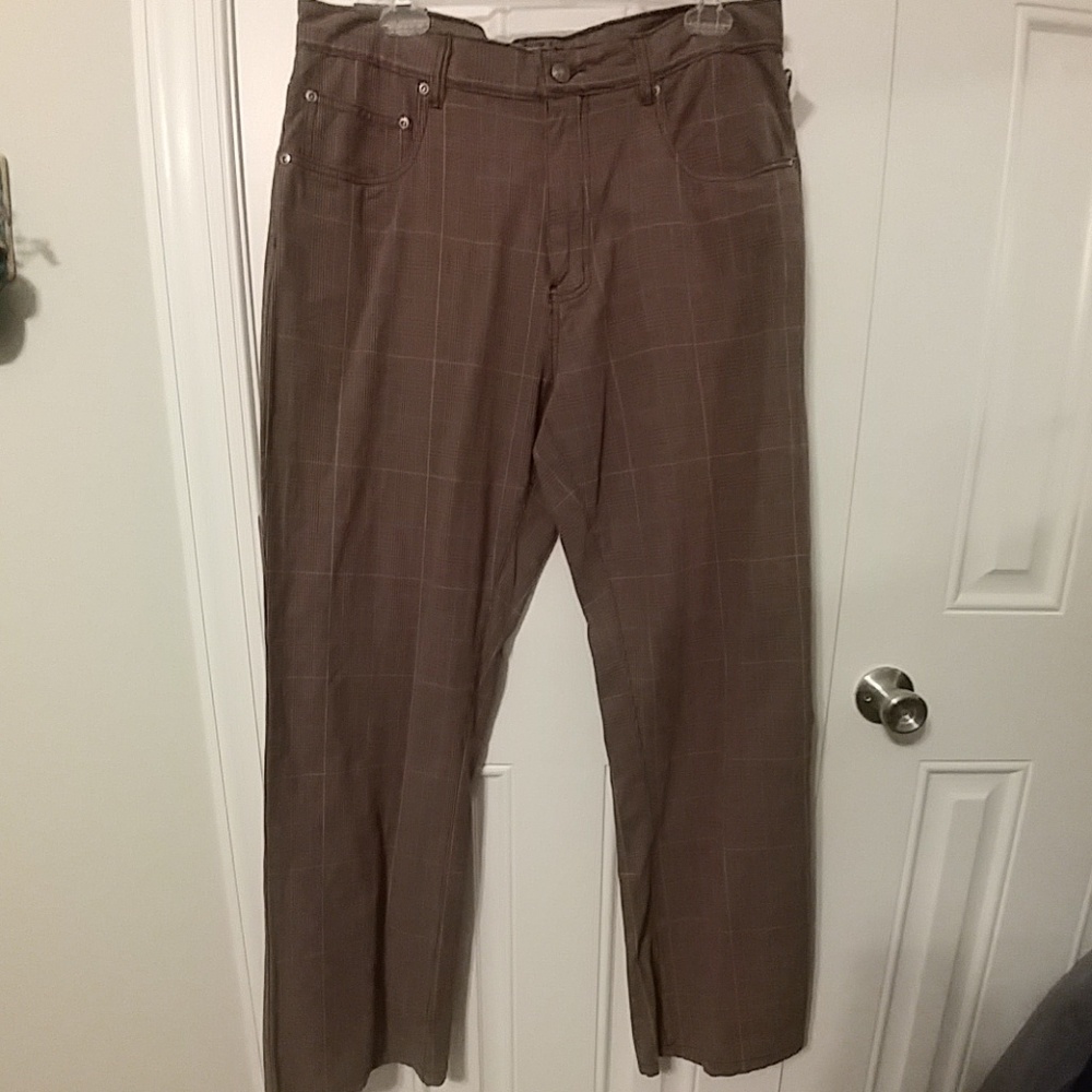 34 ×32 Plaid brown pant cut like jeans Point Zero